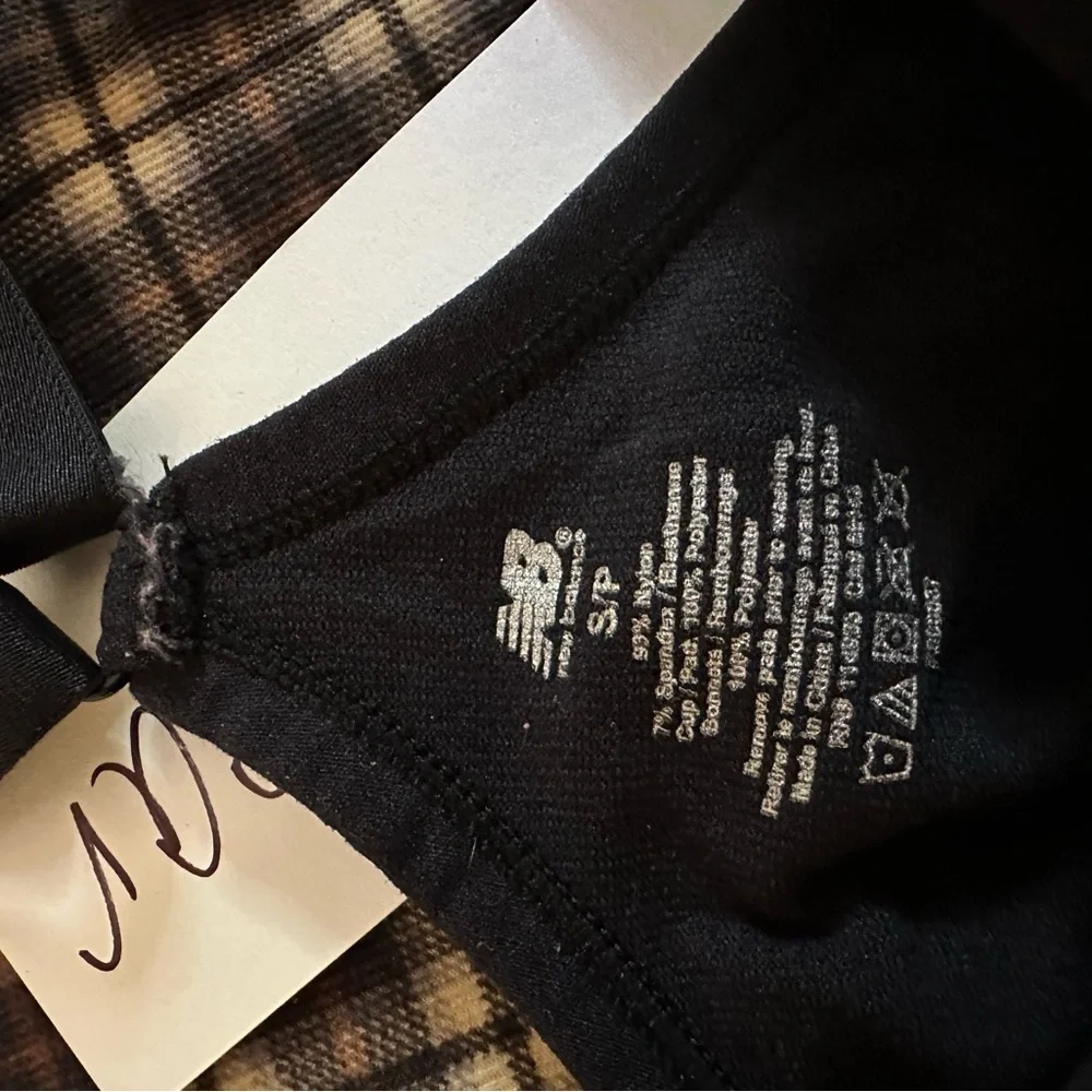 New Balance Black Sports Bra - Picture 3 of 4